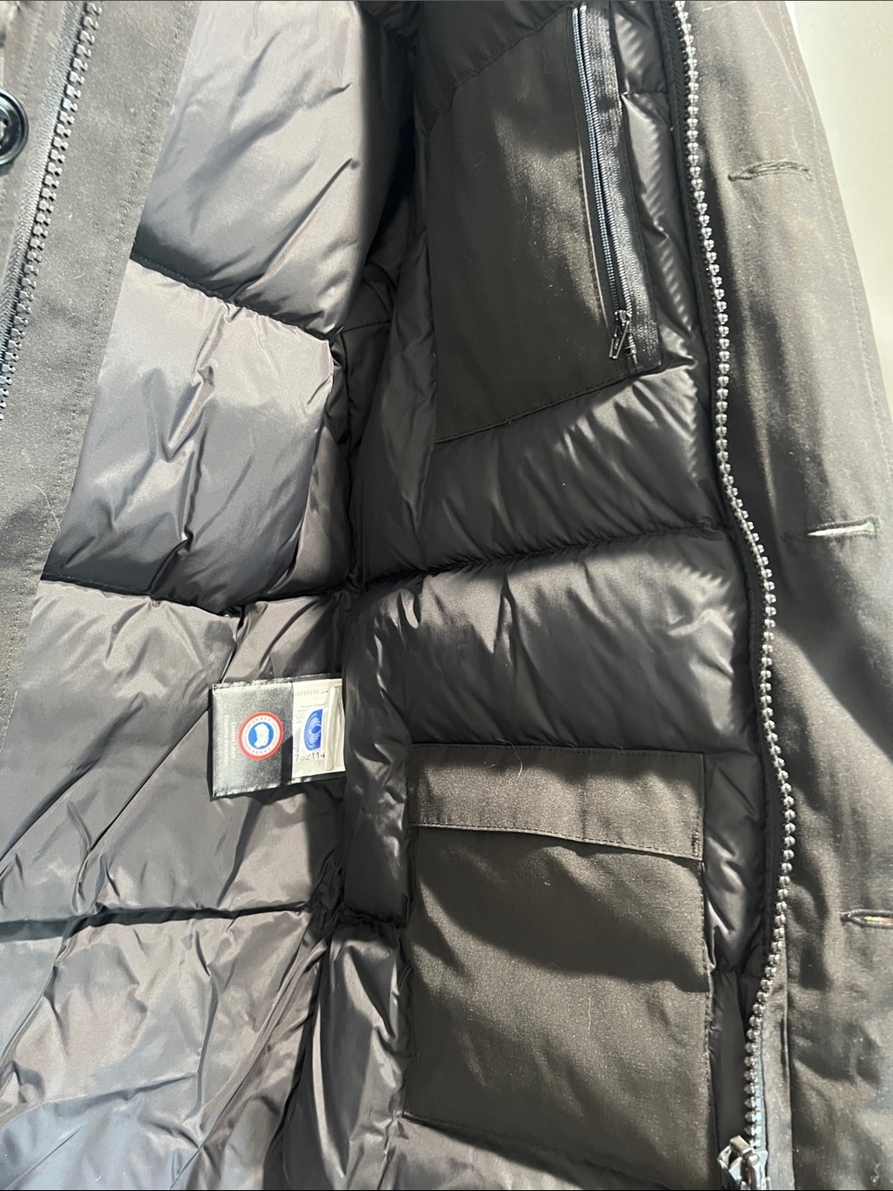 Canada Goose Men’s Black Hooded Parka Jacket with Bag - Picture 6 of 13